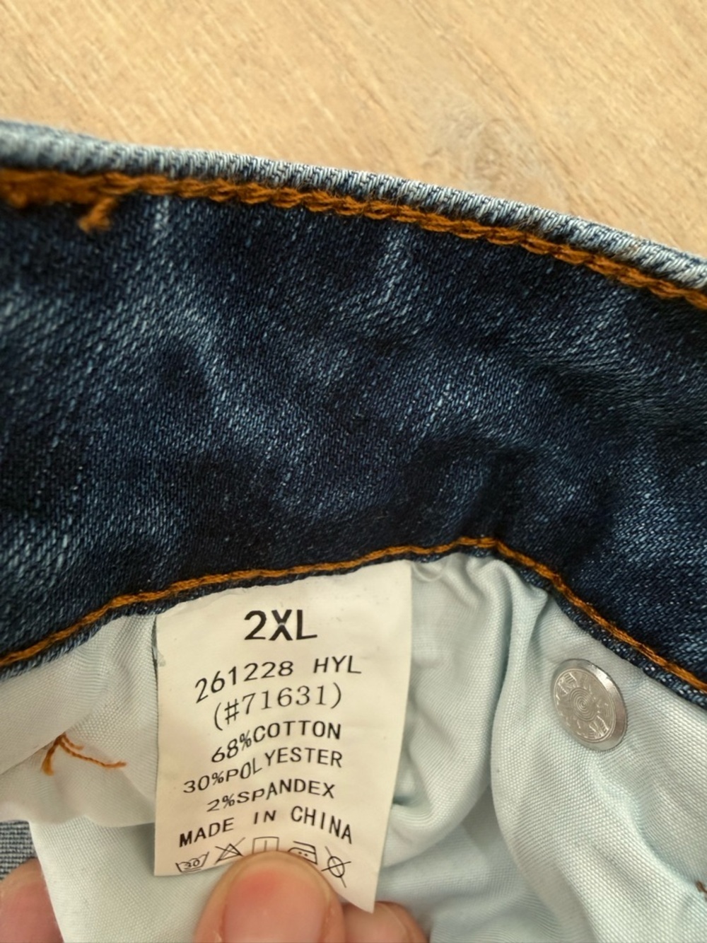 Relaxed Boyfriend Jeans in Washed Blue - Picture 3 of 7